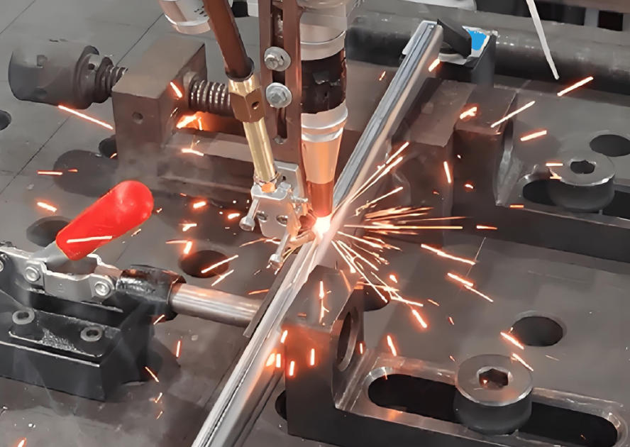 三维自动激光焊接机:复杂结构件焊接的优选设备 三维自动激光焊接机:复杂结构件焊接的优选设备